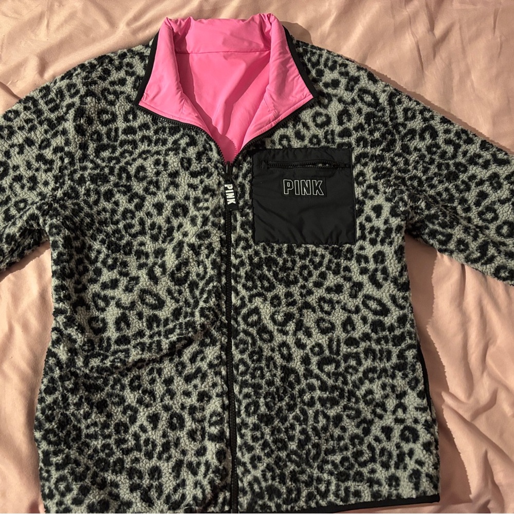 PINK Victoria's Secret Pink and Black Leopard Puffer Jacket Reversible